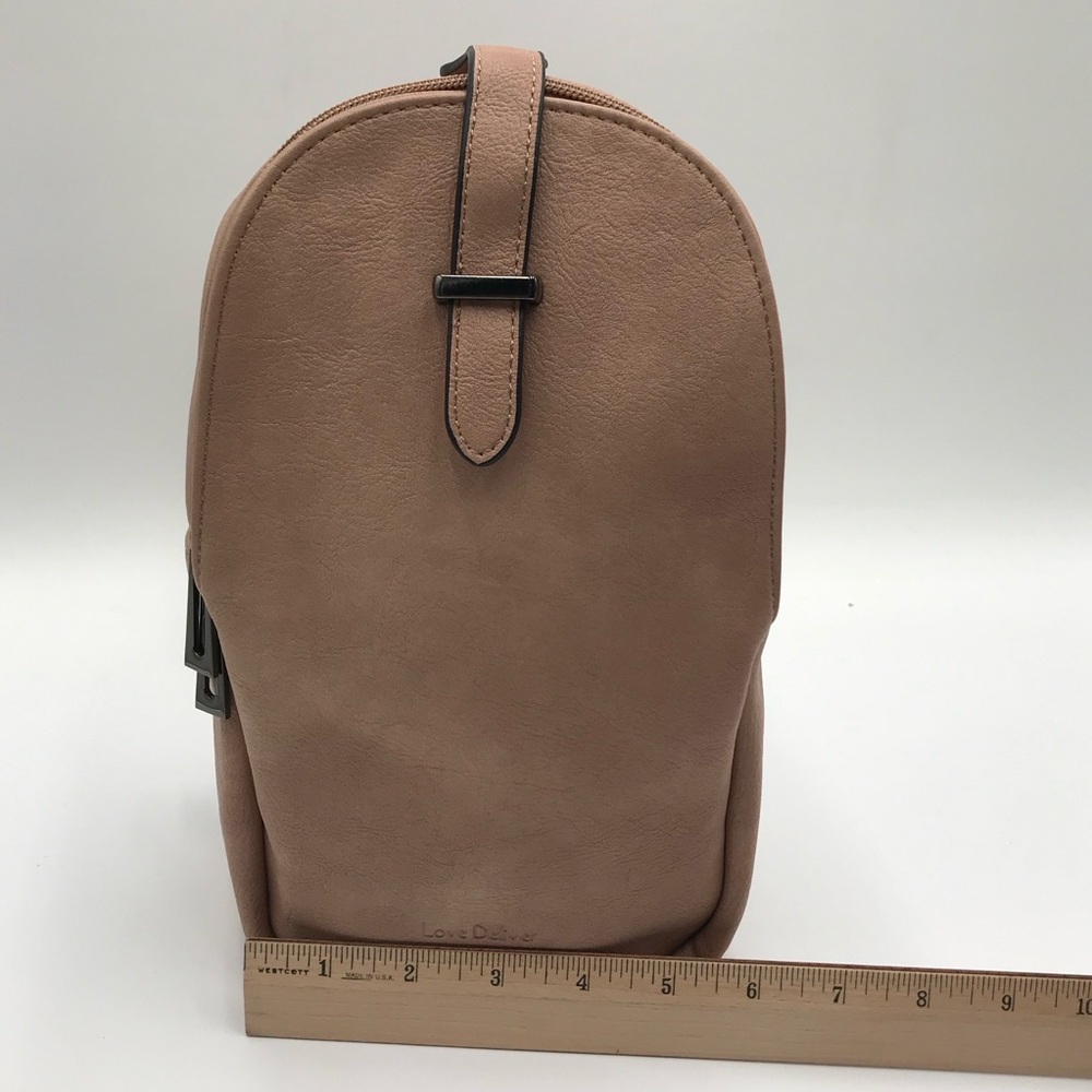BN Love Deliver Sling Bag - Picture 8 of 12
